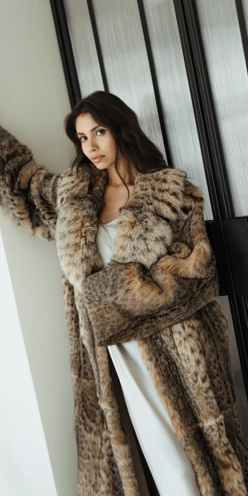 Пальто из меха bobcat
